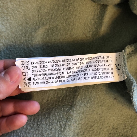 *FREE ADD ON* Forever 21 Cropped Sweatshirt, Size Medium - Picture 5 of 6